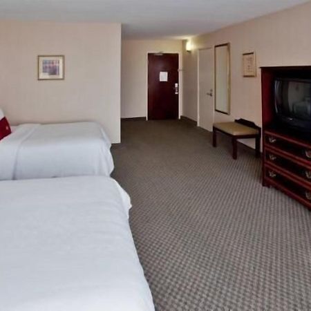 Hotel I-64 Richmond Dumbarton Exteriér fotografie
